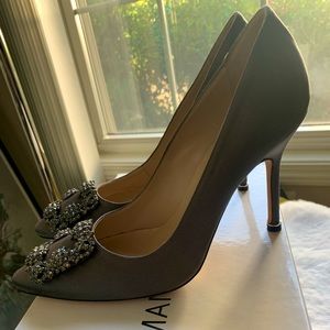 Manolo Blahnik Hangisi 100mm Grey Satin Pumps